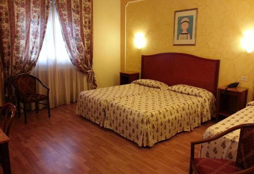 Четырехместный Номер Стандарт, Minerva Palace