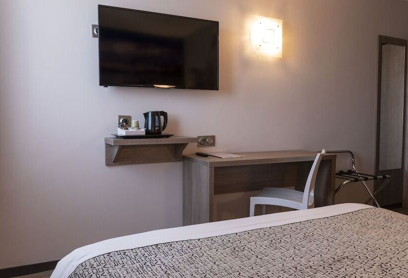 Номер Стандарт Трехместный, The Originals City, Hôtel La Terrasse, Tours Nord