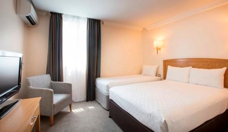 Семейный Номер, Thistle London Heathrow Terminal 5
