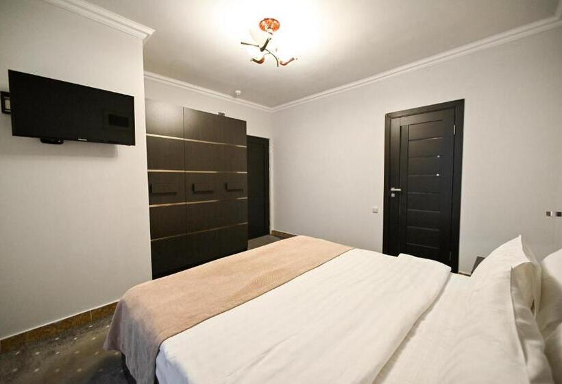 주니어 스위트, Skyline Hotel Yerevan