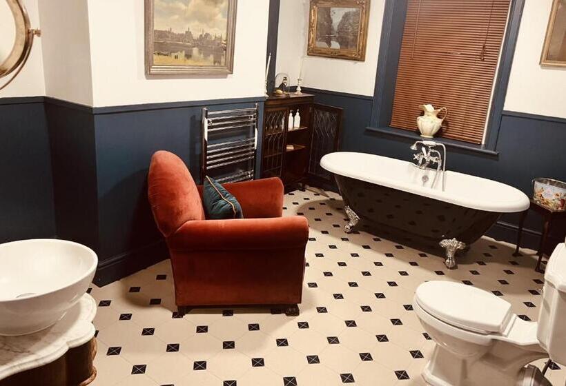 Люкс Deluxe Кровать Кинг, The Tgl Suites