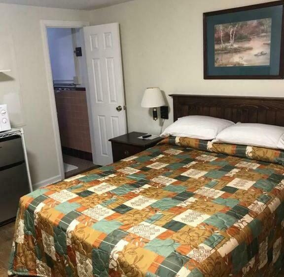 Номер Deluxe, Evergreen Motel