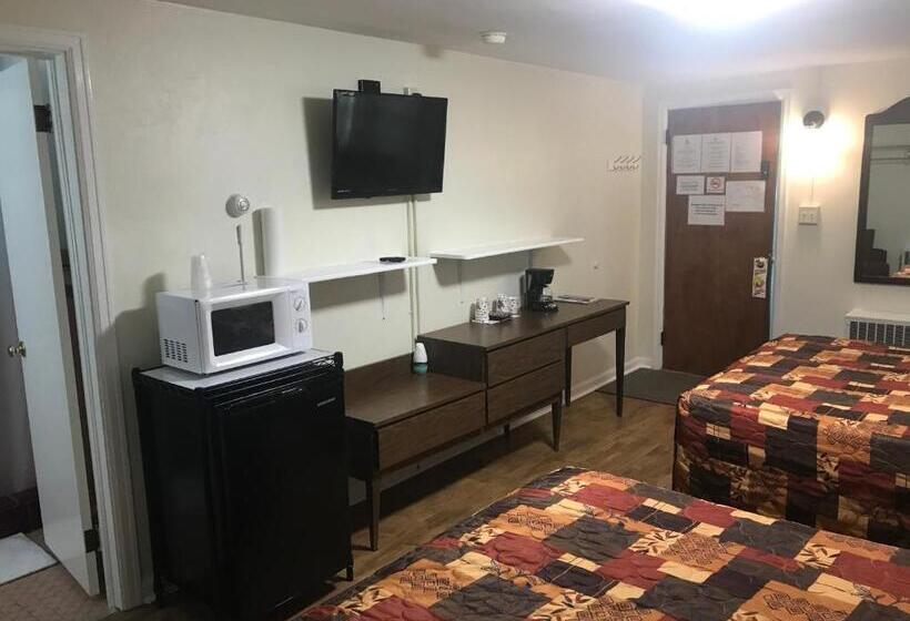 Номер Deluxe, Evergreen Motel