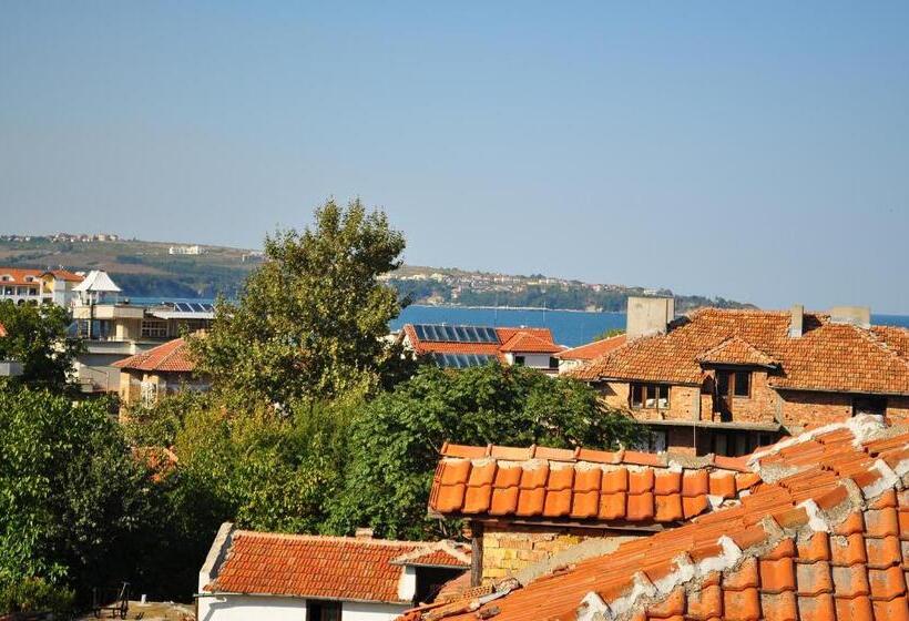 اتاق استاندارد, Family Hotel Daf