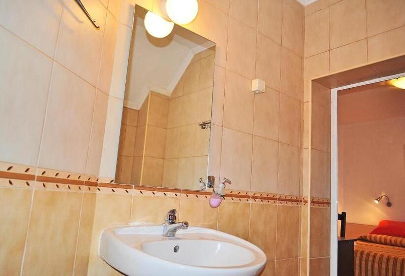اتاق استاندارد, Family Hotel Daf