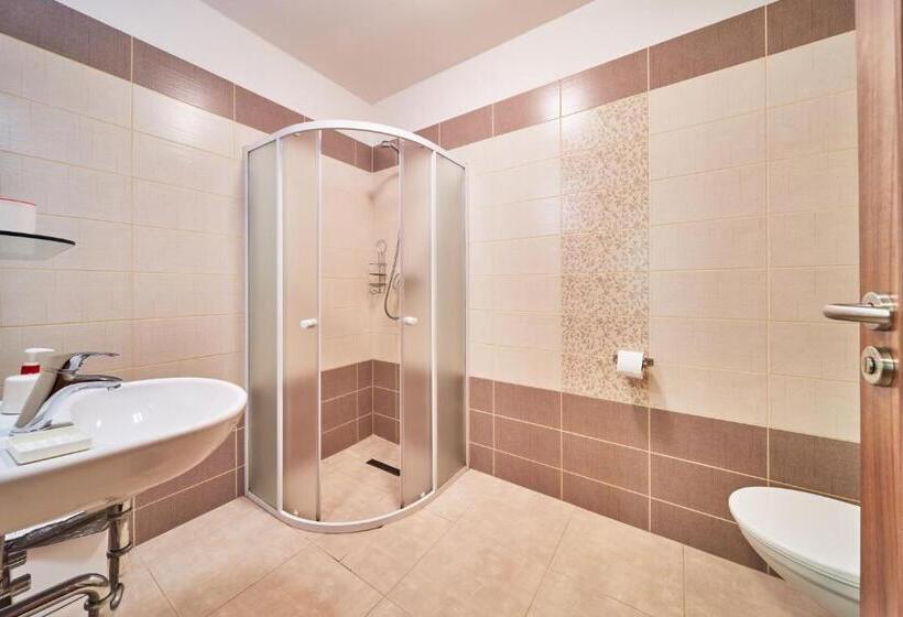 Люкс, Pension Adrie