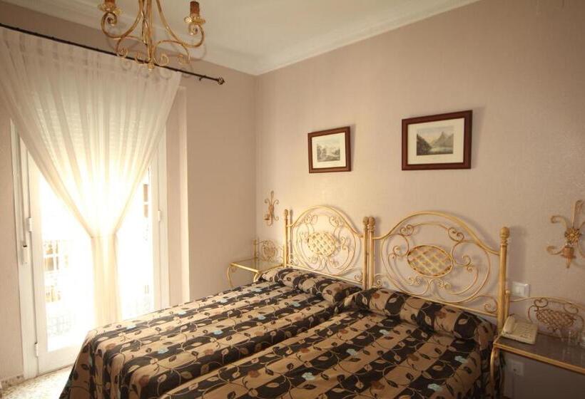 اتاق استاندارد, Hostal Roma