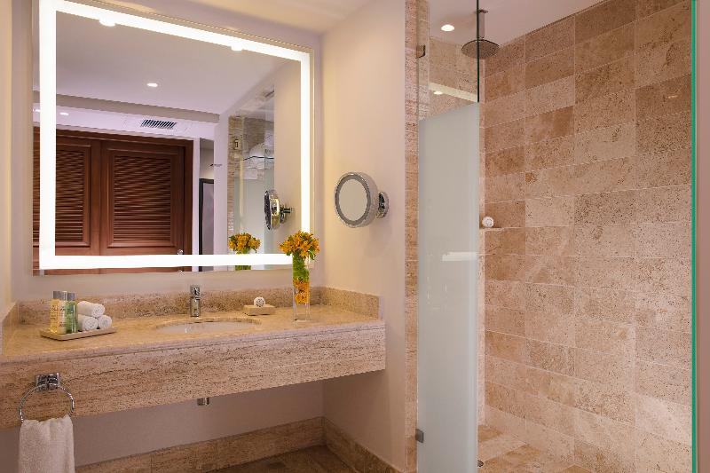 Suite Club Vue Mer, Dreams Sapphire Resort & Spa