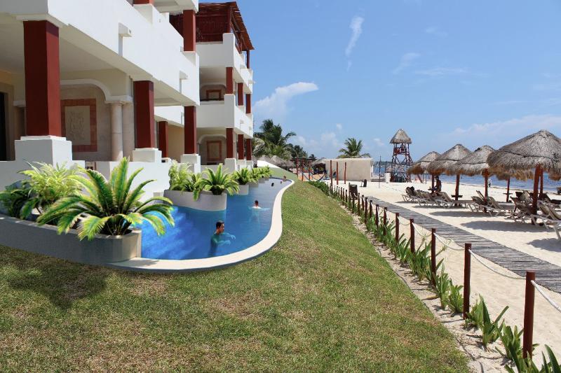 Junior Suite Club Vue Mer, Dreams Sapphire Resort & Spa