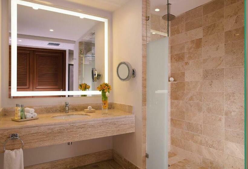 Junior Suite Club, Dreams Sapphire Resort & Spa