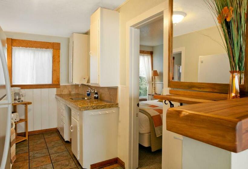 Люкс Премиум, Agate Beach Motel