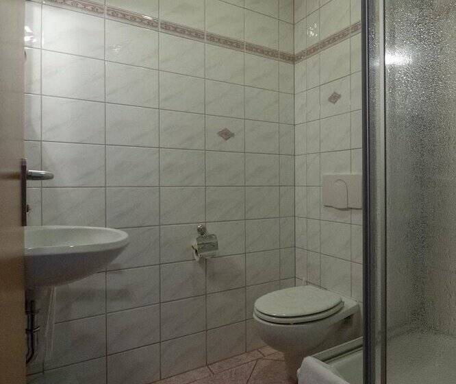 Номер Стандарт Индивидуальный, Haus Schlematal Hotel Und Restaurant