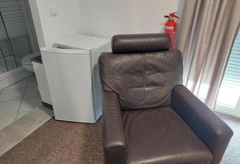 Номер Стандарт Индивидуальный с Балконом, Gästehaus Langhammer