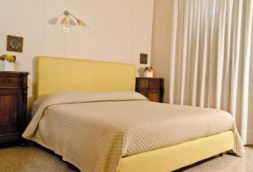 Номер Стандарт, Leonardo S B&b