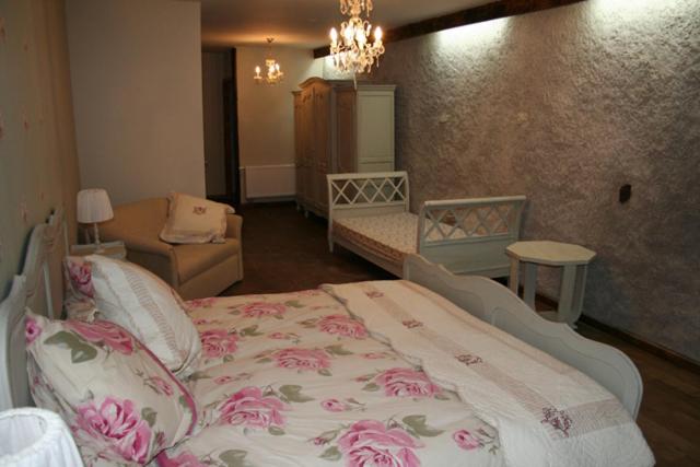 Номер Стандарт Трехместный, Chambres D'hotes Les Hirondelles