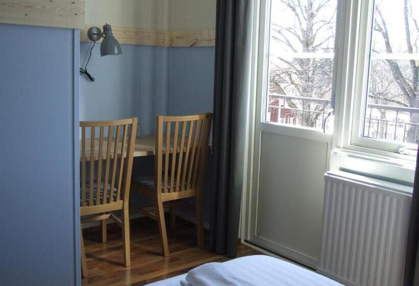 Номер Стандарт, Skålleruds Gård