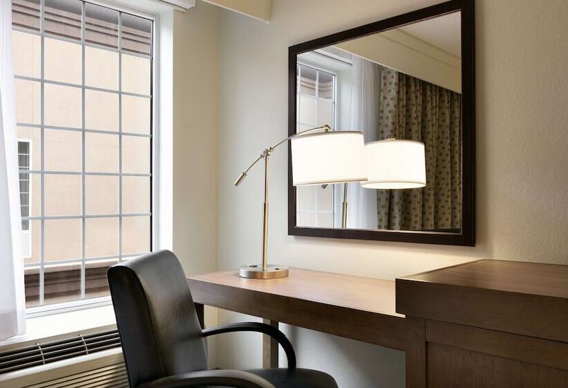 Люкс, Hampton Inn & Suites Hershey