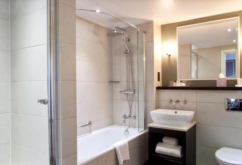 Классический Номер, London Chigwell Prince Regent Hotel, Bw Signature Collection