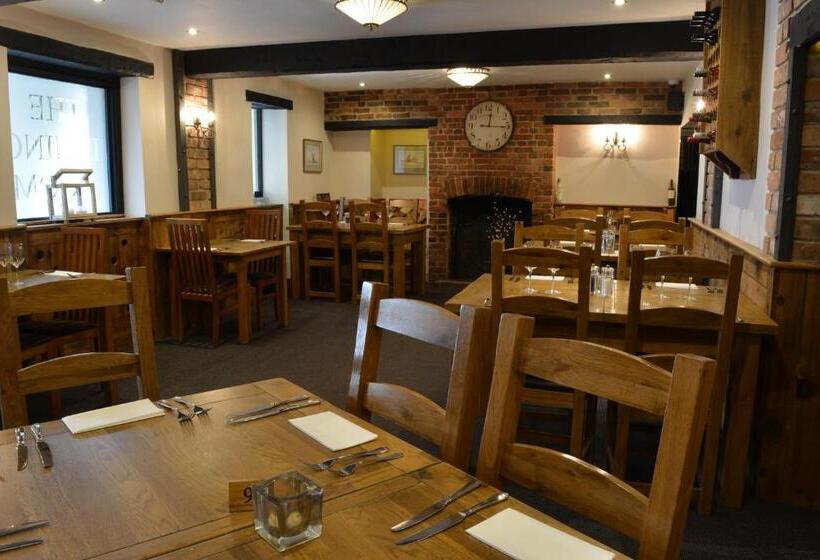 Номер Deluxe, Greyhound Inn