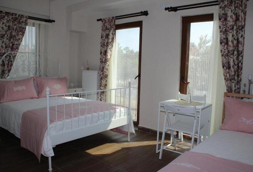 Трехместный Номер Deluxe Вид на Сад, Ede Apart Otel