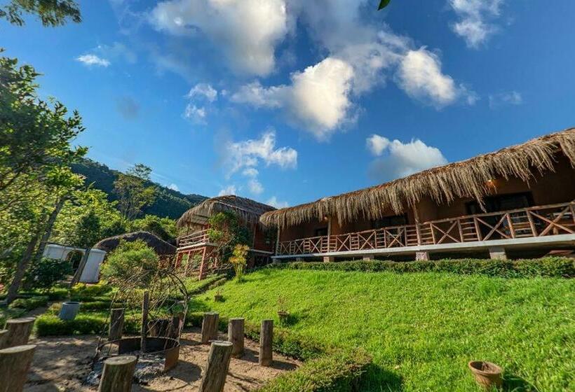 Номер Superior Вид на Горы, Deshadan Eco Valley Resort   An Eco Friendly Mud House