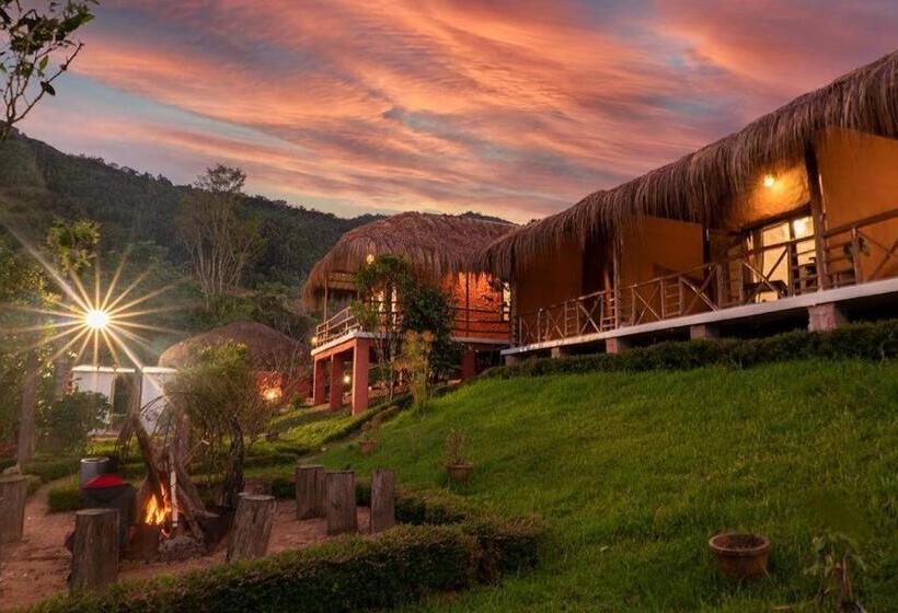 Номер Superior Вид на Горы, Deshadan Eco Valley Resort   An Eco Friendly Mud House