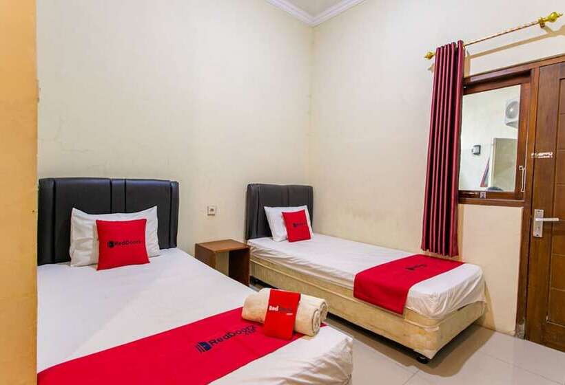 Номер Стандарт, Reddoorz Near Prambanan Temple