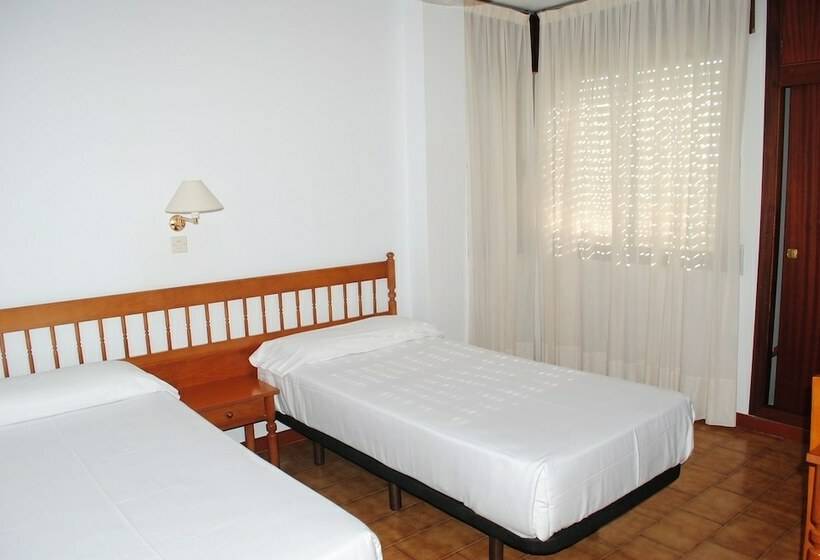 침실 2개 아파트, Apartamentos Turisticos Suaces