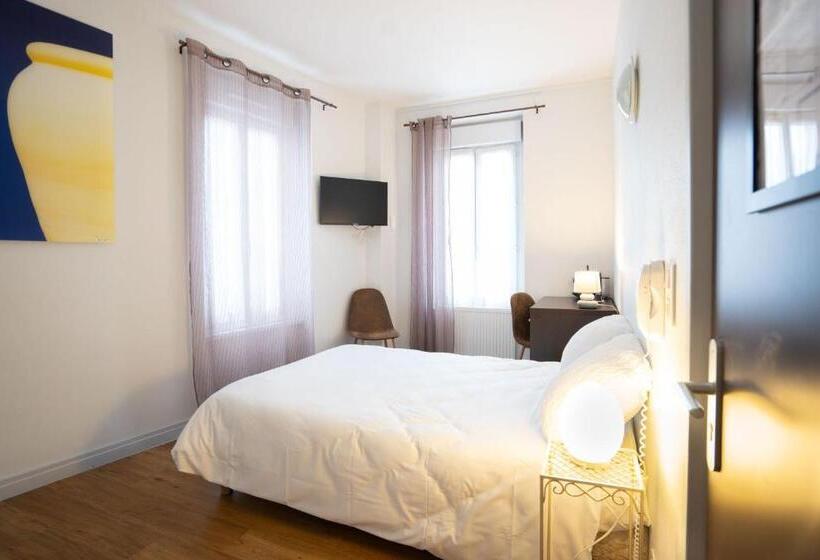 Номер Стандарт, Logis Central Hôtel   Restaurant & Spa
