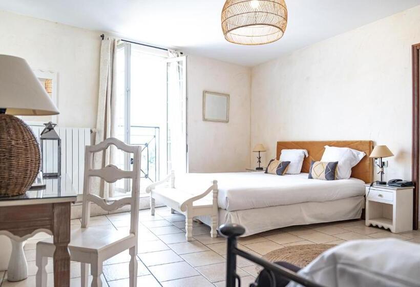 Трехместный Номер Deluxe, Logis Hôtel Et Restaurant La Bastide Cabezac