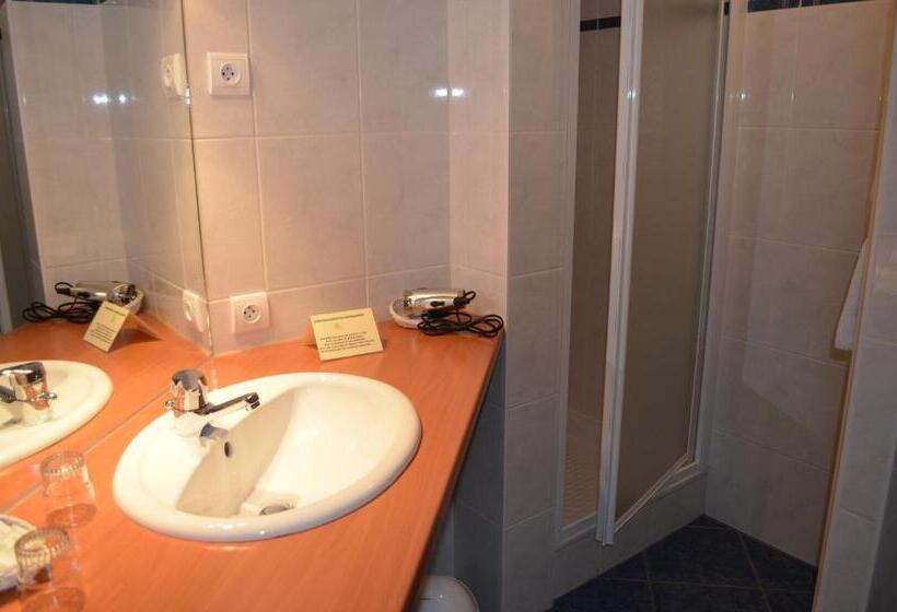 Номер Стандарт, Logis Hotel Les Vosges