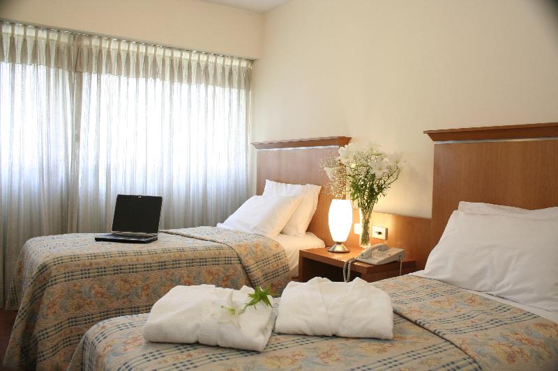 اتاق استاندارد, Ariston