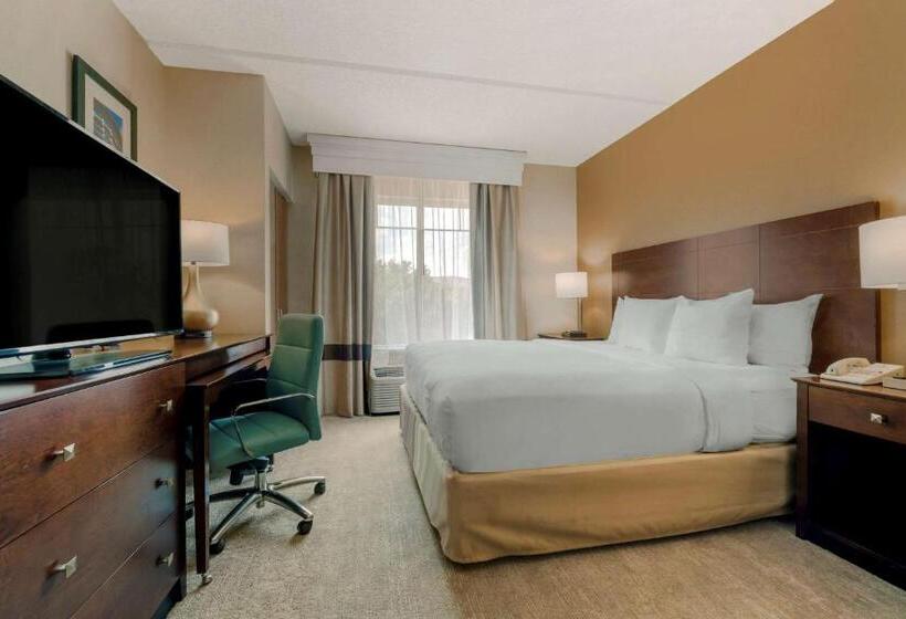 سوئیت برای معلولان, Comfort Suites Near Universal Orlando Resort