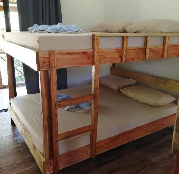 Семейный Номер, Big Bamboo Beach Resort Sipalay