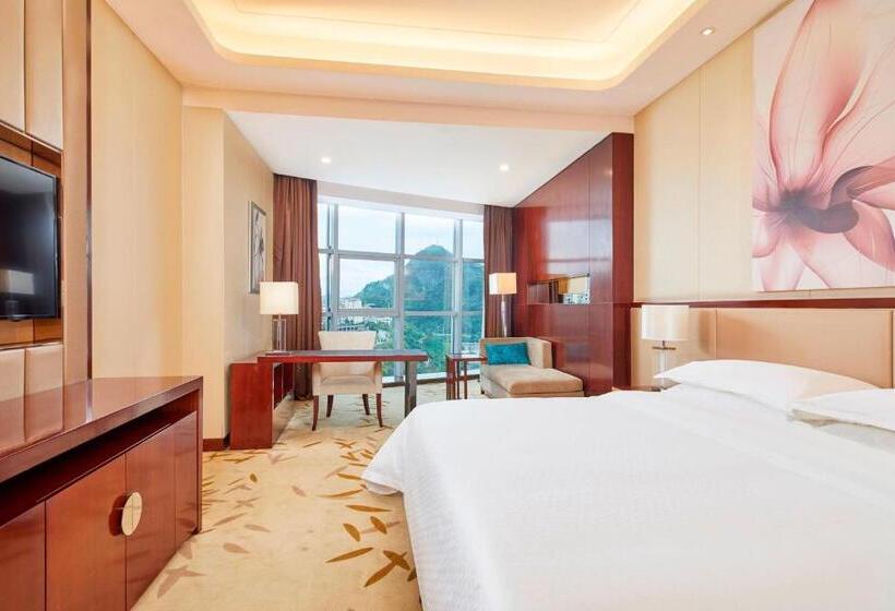 带大床的豪华间, Four Points By Sheraton Liupanshui