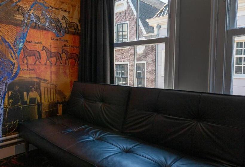 Standard Studio, Eden Studios And Apartments
