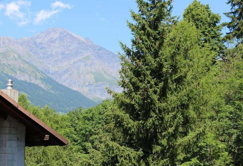발코니가 있는 4인용 스탠다드 룸, Chalet Bellevue