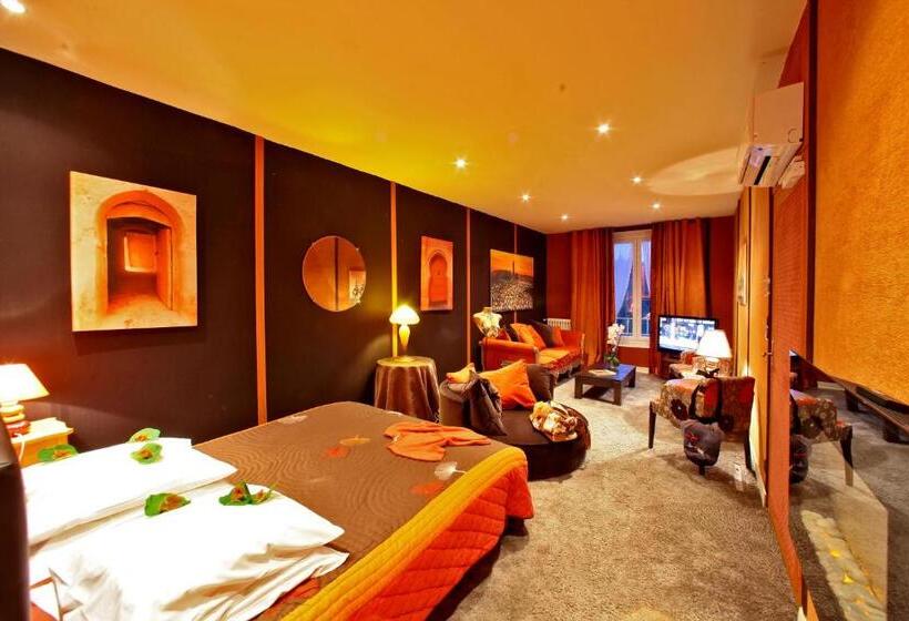 小型套房, Logis Hôtel Hostellerie Saint Jacques