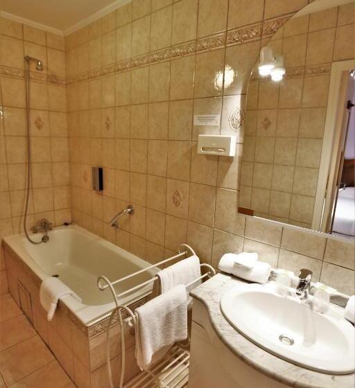 Номер Стандарт, Logis Hôtel Restaurant La Mère Biquette