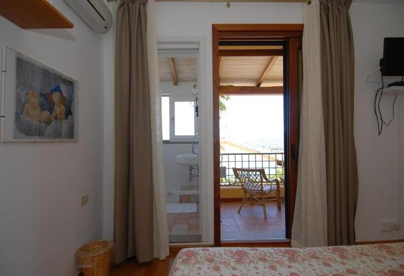 اتاق استاندارد با بالکن, B&b La Chicca Di Francesca