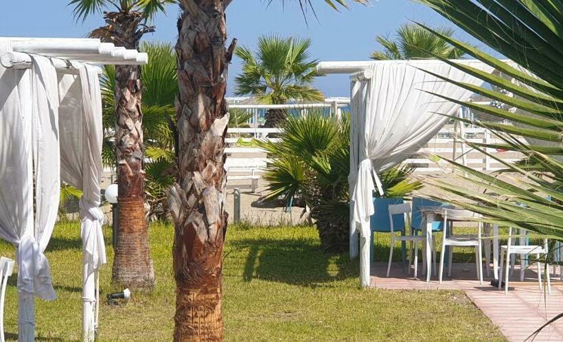 اتاق استاندارد با چشم‌انداز دریا, Torquemada Beach Club