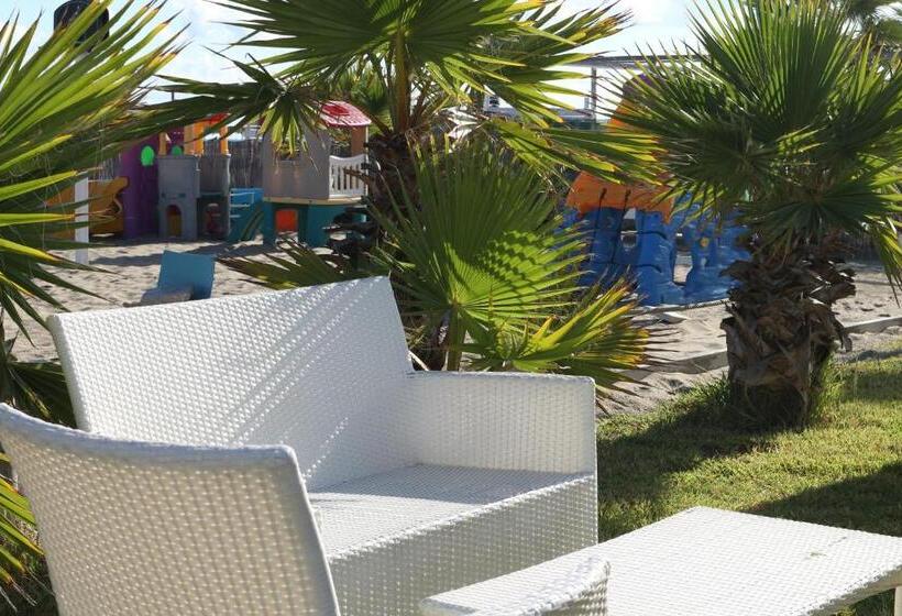اتاق استاندارد با چشم‌انداز دریا, Torquemada Beach Club