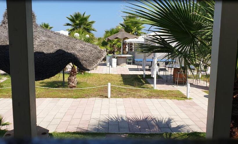 اتاق استاندارد چهار تخته با چشم‌انداز دریا, Torquemada Beach Club