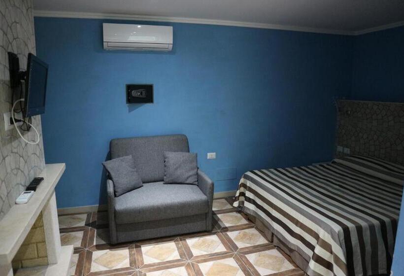 اتاق لوکس, Torquemada Beach Club