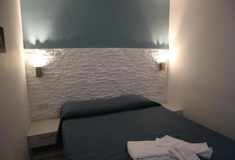 اتاق استاندارد با چشم‌انداز دریا, Torquemada Beach Club