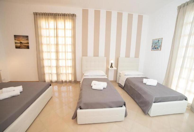 Четырехместный Номер Стандарт с Балконом, B&b Zio Luciano