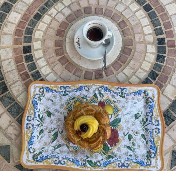 استودیوی لوکس, Il Borgo