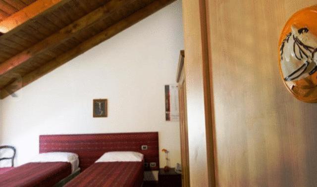 اتاق استاندارد سه نفره, Albergo Cavallino