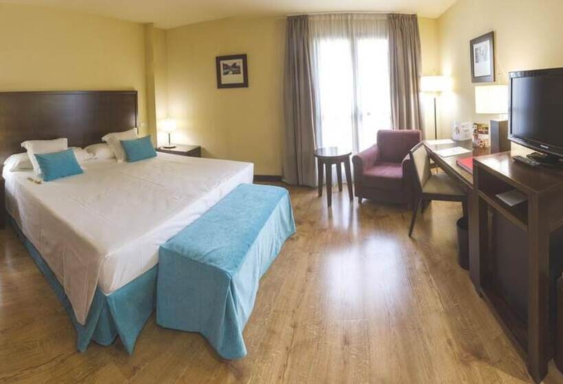 Номер Superior, Gran Hotel Ciudad De Barbastro