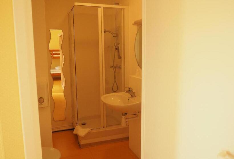 Четырехместный Номер Стандарт с Балконом, Hôtel Le Vivier Wissant   Centre Village   Côte D Opale   Baie De Wissant   2caps
